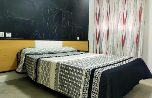 La Linea de la Concepcion Hotel | Hostal la Campana