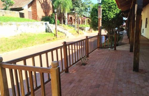 Buena Vista House | Hostal Landivar - A media cuadra de la plaza