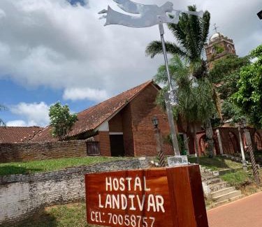 Buena Vista House | Hostal Landivar - A media cuadra de la plaza