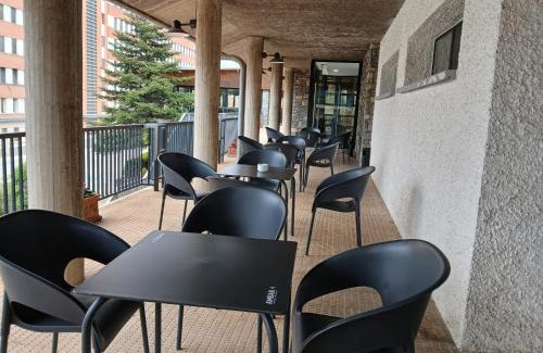 Olvega House | Hostal Los Infantes