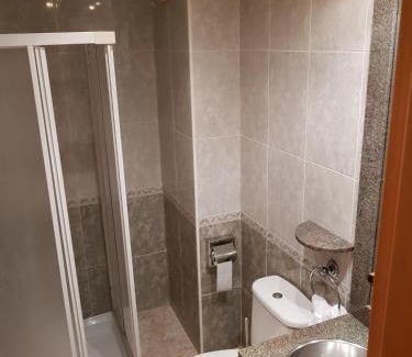 Santa Margarida i els Monjos Hostel | Hostal Milenium