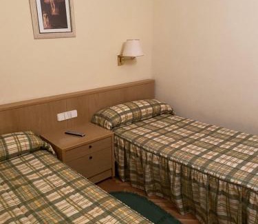 Bustarviejo House | Hostal Mirasierra