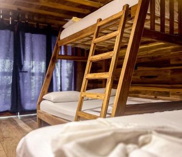 Palomino House | Hostal MOCAMBO BEACH