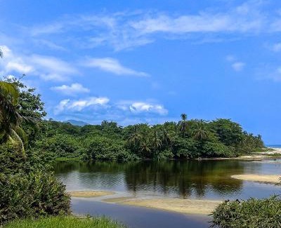 Palomino House | Hostal MOCAMBO BEACH