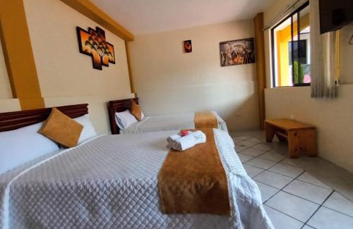 Banos de Agua Santa Hostel | Hostal Monte Carmelo