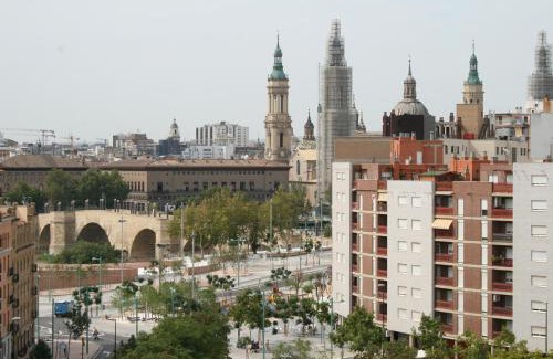 Barrio de Jesus House | Hostal Puente de Piedra