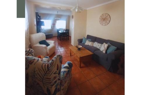 Cuevas de San Marcos House | Hostal R-Conecta