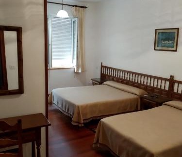 Figueras (Castropol) House | HOSTAL RESIDENCIA PRESIDENTE