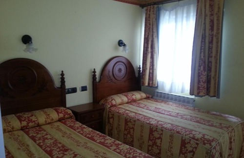 Sasamon House | Hostal Restaurante El Castillo