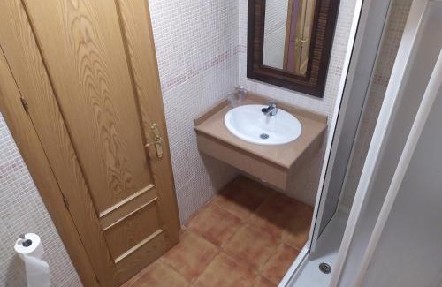 Villarrubio House | Hostal Restaurante Bustos