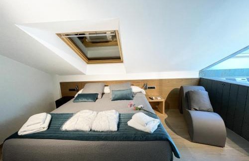 Zudaire House | Hostal Restaurante Ibaisek