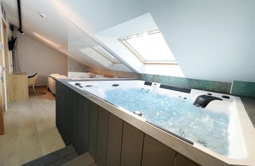Zudaire House | Hostal Restaurante Ibaisek