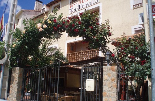 Canete House | Hostal Restaurante La Muralla