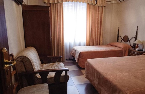 Benavente House | Hostal Restaurante la Trucha