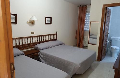 Sahagun House | Hostal Restaurante Yagual