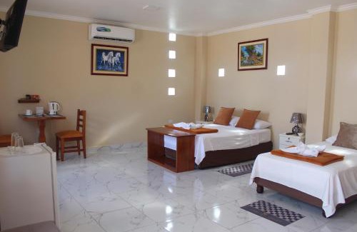 Puerto Baquerizo Moreno House | Hostal Romy