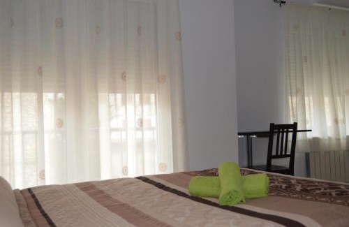 Puente de Vadillos Hotel | Hostal Rural Amador