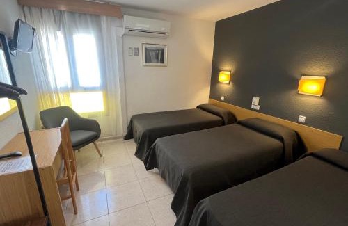 Angles House | Hostal Tarrés