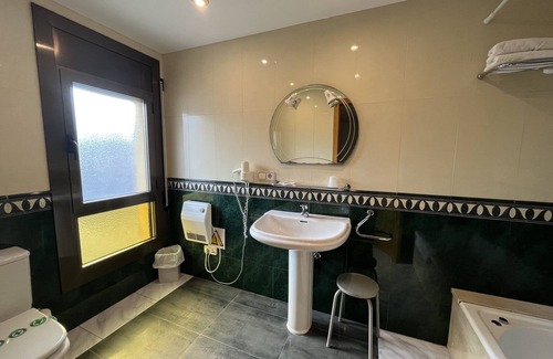 Angles House | Hostal Tarrés