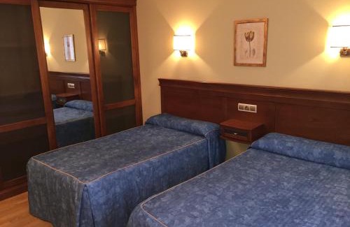 Ventas De Albares House | Hostal Tio Pepe II