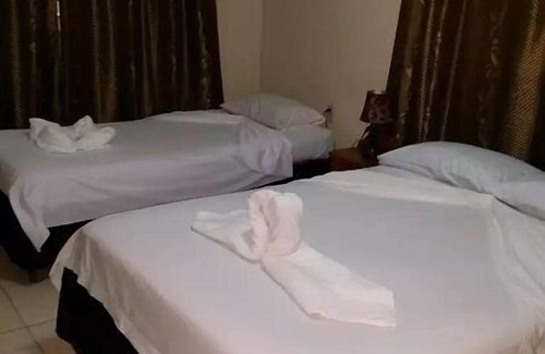 Cienfuegos House | Hostal Villa Mirty