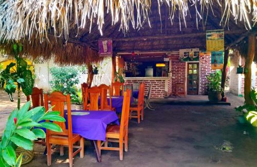 Santa Cruz Bed & Breakfast | Hostal Y Restaurante El Escondite