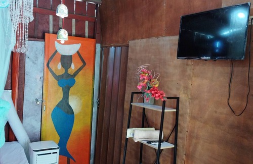 Coatepeque Hotel | Hostal y Restaurante Tiki Island