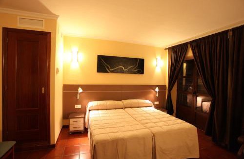 Llerena House | Hostal Zurbaran