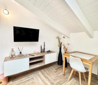 Pietra Ligure Apartment | Hostdomus - Bellavista