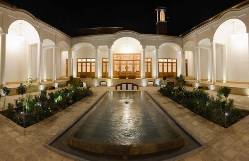 Kāshān Hostel | Hostel ∙ 8 guests
