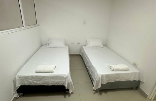 Bocagrande Hotel | Hostel in cartagena 10 minutes from the historical center and 10 meters from the beach.