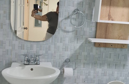 Bocagrande Hotel | Hostel in cartagena 10 minutes from the historical center and 10 meters from the beach.