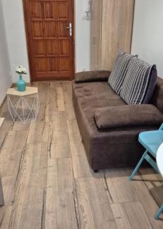 West Pomeranian Voivodeship Apartment | Hostel Tulip - Pokój jednoosobowy nr 2 ze wspólną łazienką i kuchnią