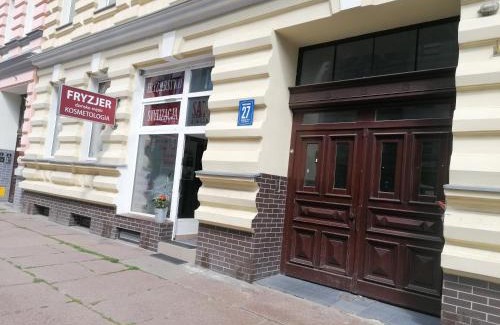 West Pomeranian Voivodeship Apartment | Hostel Tulip - Pokój jednoosobowy nr 2 ze wspólną łazienką i kuchnią
