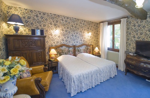Replonges Hotel | Hostellerie Sarrasine