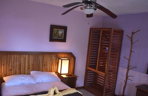 Pedro Vicente Maldonado Hotel | Hosteria El Borojo