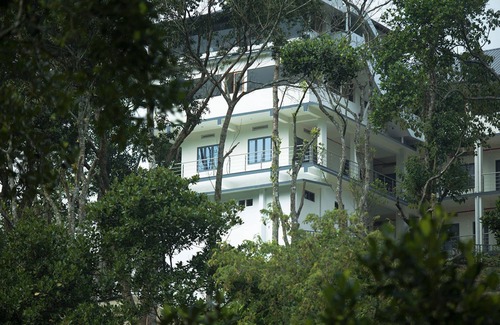 Kumily Hotel | Hostess Thekkady