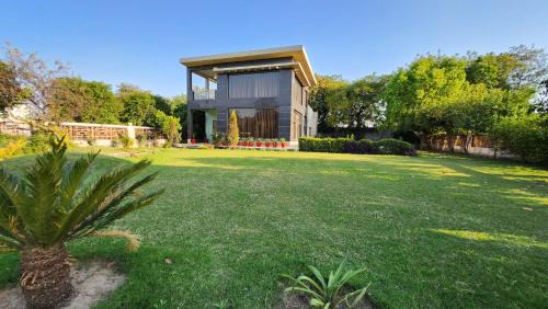 Faridabad Villa | Hostie Petunia-2BHK Farm House 40Mins from Gurgaon-Delhi
