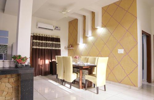 Faridabad Villa | Hostie Petunia-2BHK Farm House 40Mins from Gurgaon-Delhi