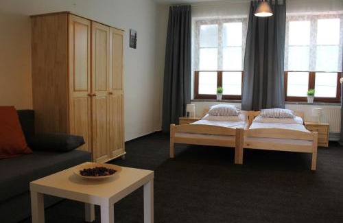 Petrkovice House | Hostinec a Penzion Staré Nádraží
