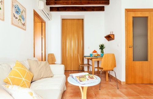 Alfalfa Apartment | Hostly Sierpes 2 Center-Fibre-Parking optional-CLess