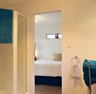 Whiritoa House | Hosts on the Coast Whiritoa Retreat