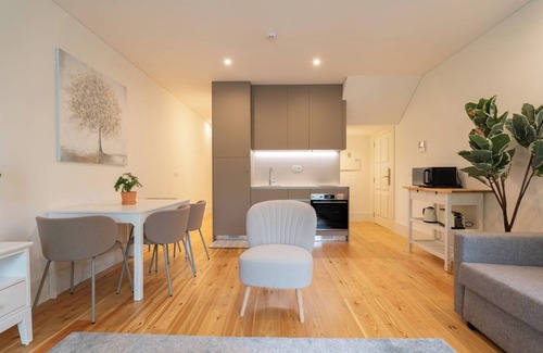 Guimaraes Apartment | HostWise - Modern and Spacious Home