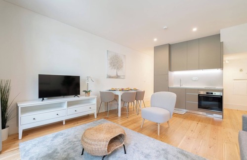 Guimaraes Apartment | HostWise - Modern and Spacious Home