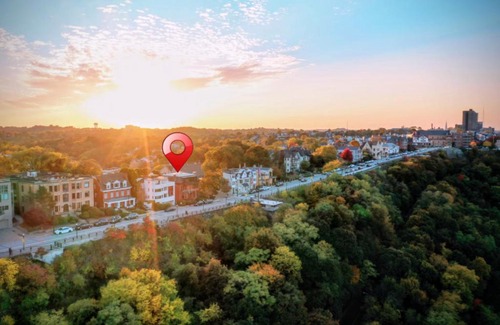 Mount Washington Apartment | HostWise Stays - Grandview Balcony with Stunning Skyline Views