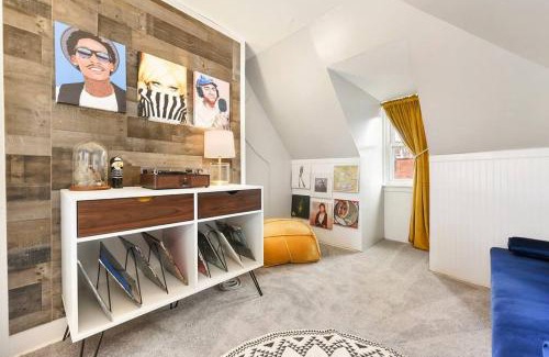 Lawrenceville House | HostWise Stays - The Geneva - Easy Walk to Childrens