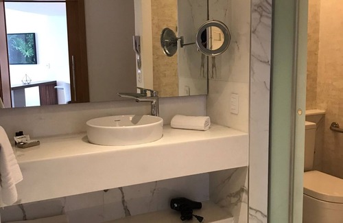 Sao Conrado Hotel | HOTEL NACIONAL Beachfront, 5-star accommodation with garden, lounge and terrace.