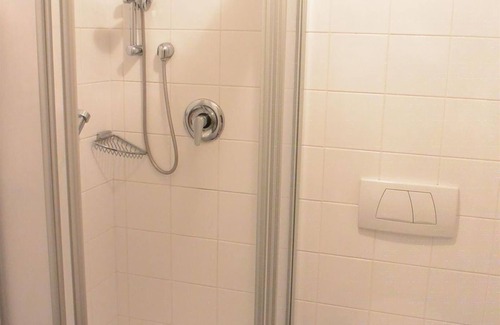 Elisabeth-Vorstadt Bed & Breakfast | HOT DEAL double room non refundable rate - Adlerhof, Pension