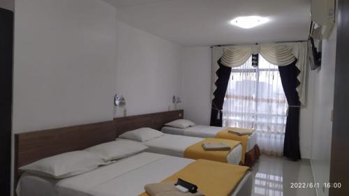 Santo Domingo de los Colorados Hotel | Hotel Quezada Hermanos