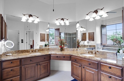 Austin House | Hot Outdoor 8-personSpa, 5-bedroom house, Green belt